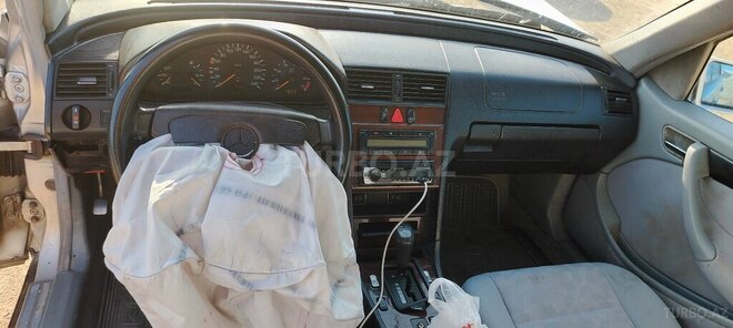 Mercedes C 200 1995, 400,000 km - 2.0 l - Sumqayıt
