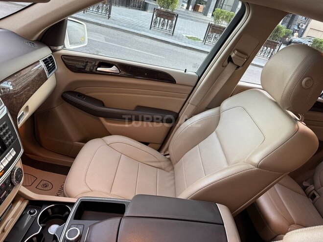 Mercedes ML 350 4MATIC-21