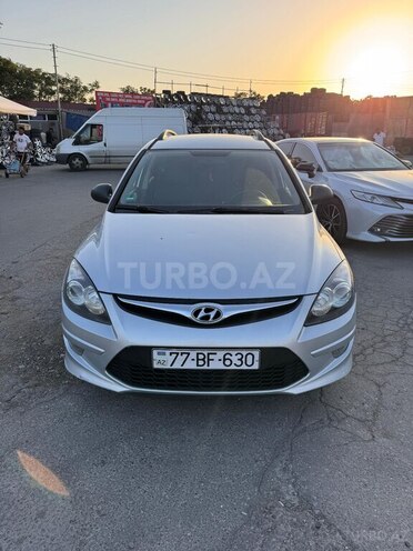 Hyundai i30 2010, 330,000 km - 1.6 л - Bakı
