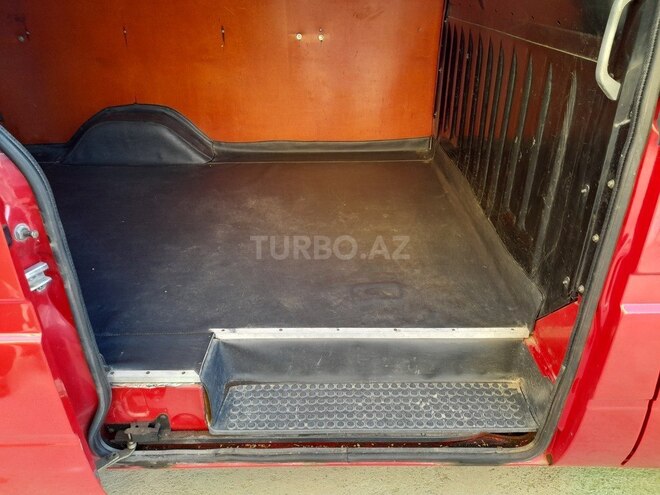 Ford Transit-11