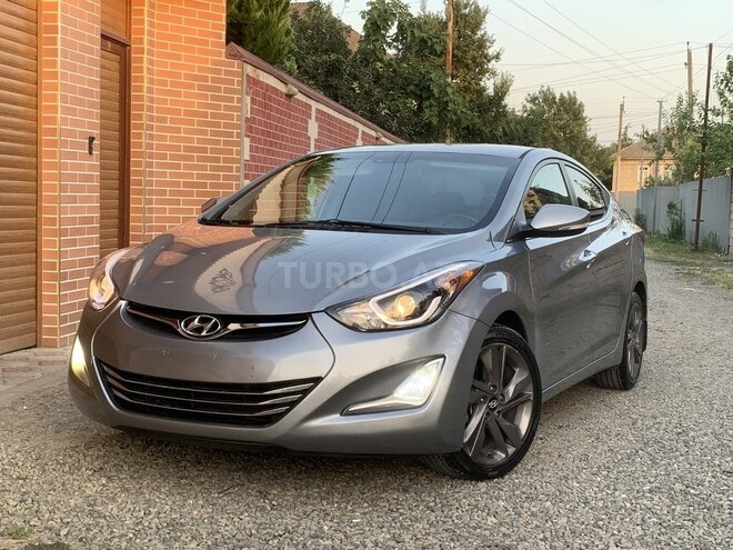 Hyundai Elantra 2015, 176,000 km - 1.8 l - Masallı
