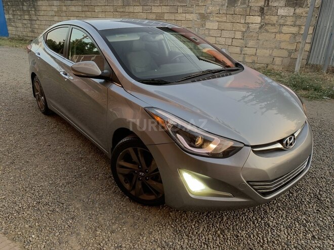 Hyundai Elantra 2015, 176,000 km - 1.8 l - Masallı