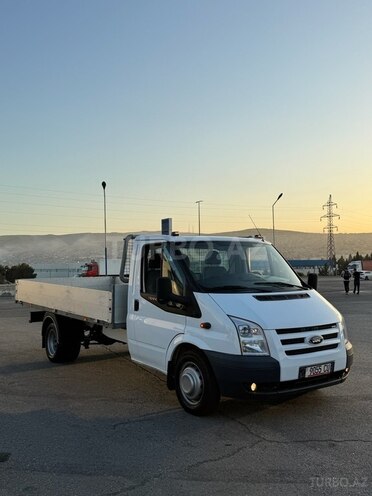 Ford Transit-1
