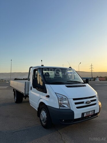 Ford Transit-4