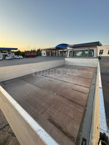 Ford Transit-8