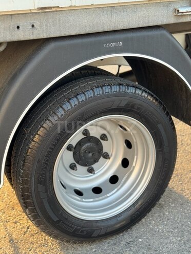 Ford Transit-10