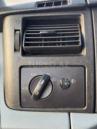 Ford Transit-15