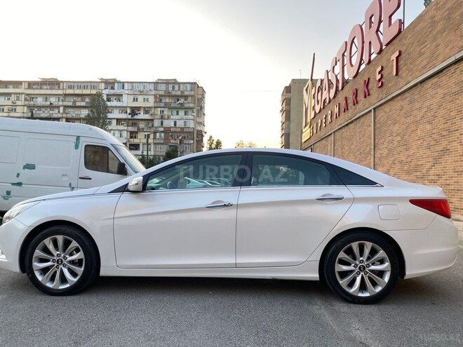 Hyundai Sonata-6