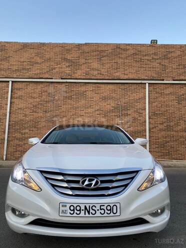 Hyundai Sonata-1