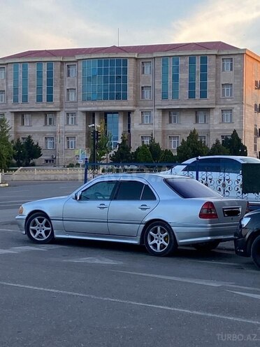 Mercedes C 180-2
