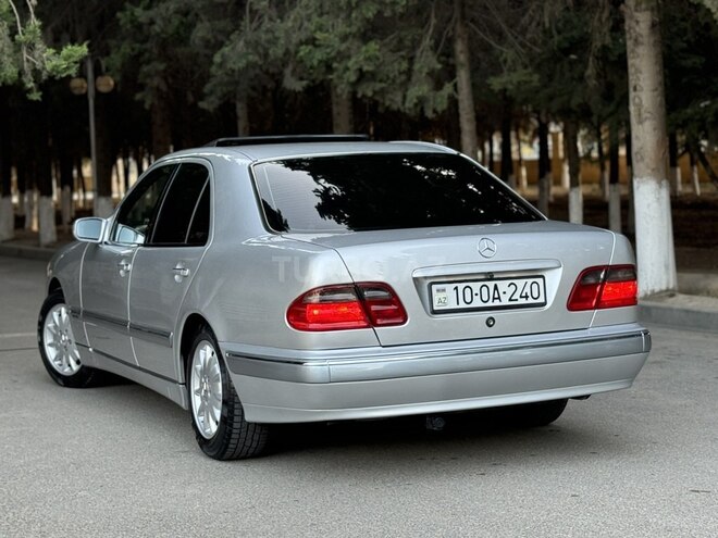Mercedes E 240 2000, 362,000 km - 2.4 l - Saatlı