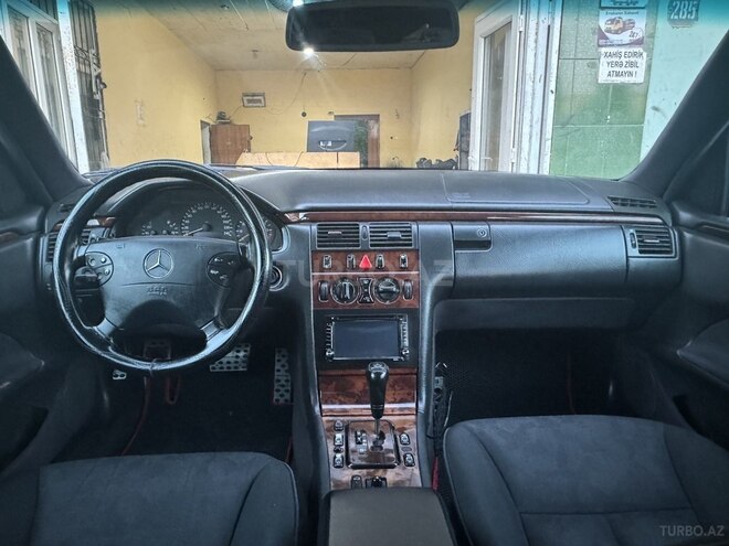 Mercedes E 240 2000, 362,000 km - 2.4 l - Saatlı