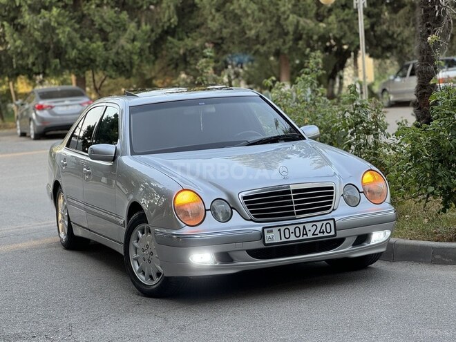 Mercedes E 240 2000, 362,000 km - 2.4 l - Saatlı