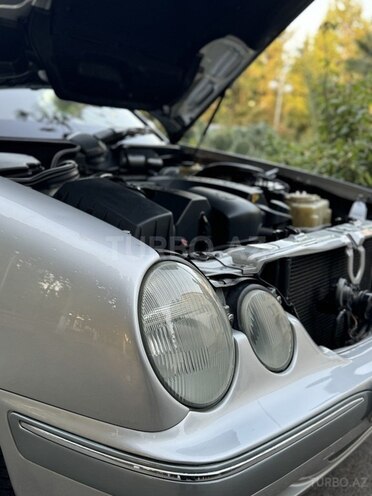 Mercedes E 240 2000, 362,000 km - 2.4 l - Saatlı