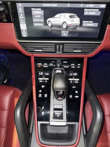 Porsche Cayenne-15