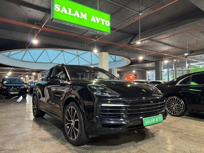 Porsche Cayenne-1