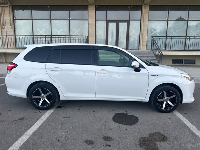 Toyota Corolla Fielder 2016, 179,000 km - 1.5 л - Bakı