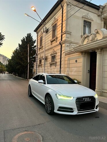 Audi A6-4