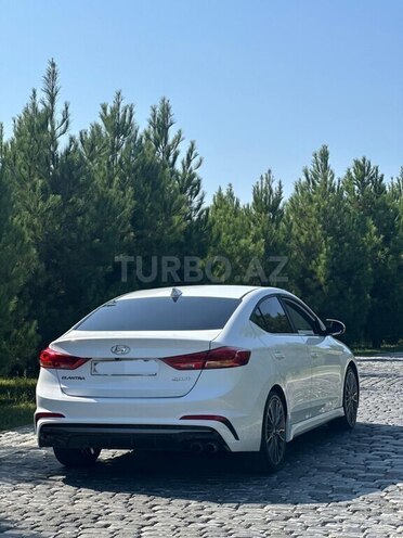 Hyundai Elantra 2017, 209,215 km - 1.6 л - Şəki