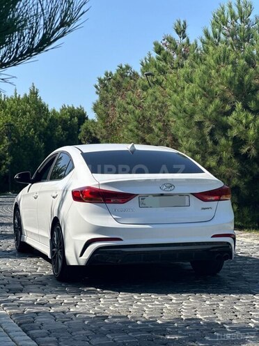 Hyundai Elantra 2017, 209,215 km - 1.6 л - Şəki