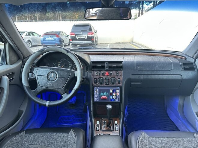 Mercedes C 180 1999, 326,580 km - 1.8 l - Bakı