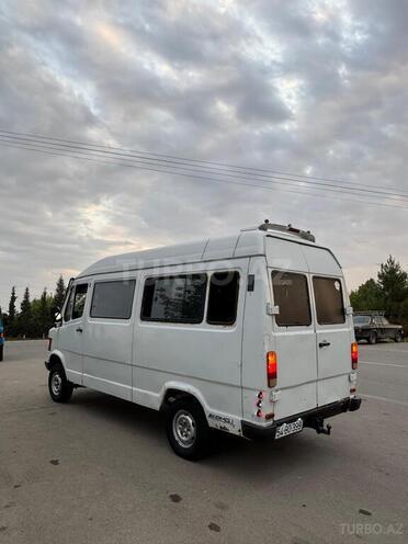 Mercedes 208 D 1994, 360,000 km - 2.5 л - Sabirabad