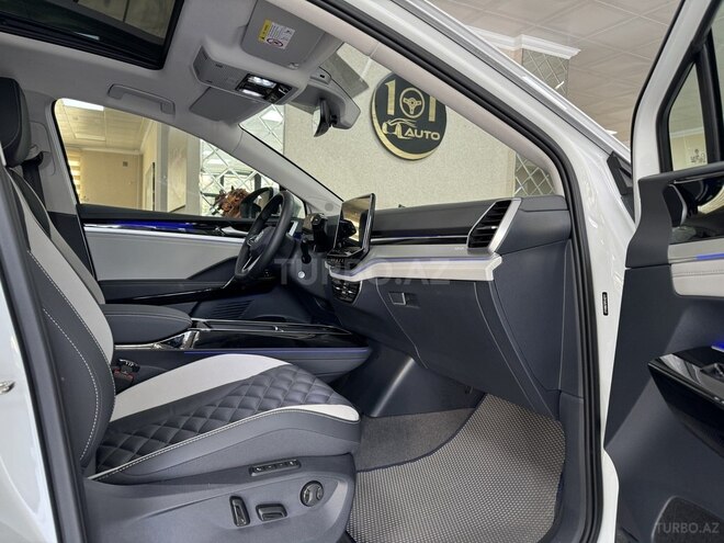 Volkswagen ID.6 Crozz-7