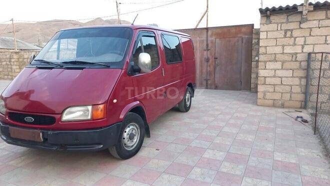 Ford Transit-2