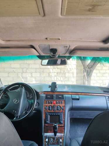 Mercedes E 240 2000, 370,000 km - 2.4 l - Bərdə