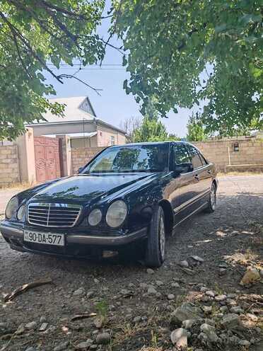 Mercedes E 240 2000, 370,000 km - 2.4 l - Bərdə