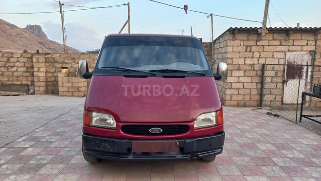 Ford Transit-1