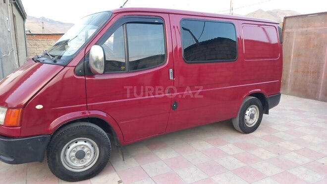 Ford Transit-3