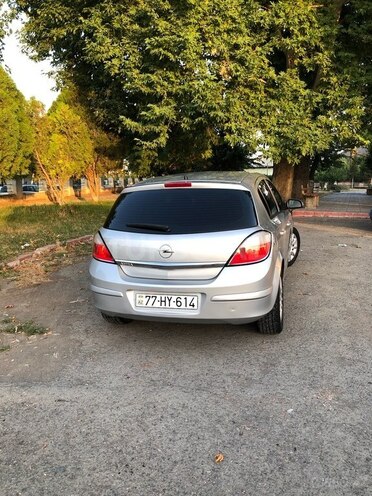 Opel Astra 2005, 132,000 km - 1.4 l - Gəncə