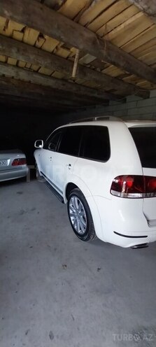 Volkswagen Touareg 2009, 320,000 km - 4.2 l - Naxçıvan