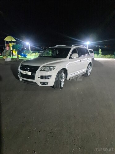 Volkswagen Touareg 2009, 320,000 km - 4.2 l - Naxçıvan
