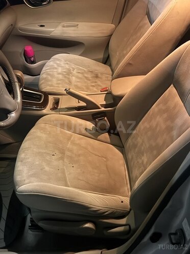 Nissan Sentra 2013, 160,000 km - 1.8 l - Salyan