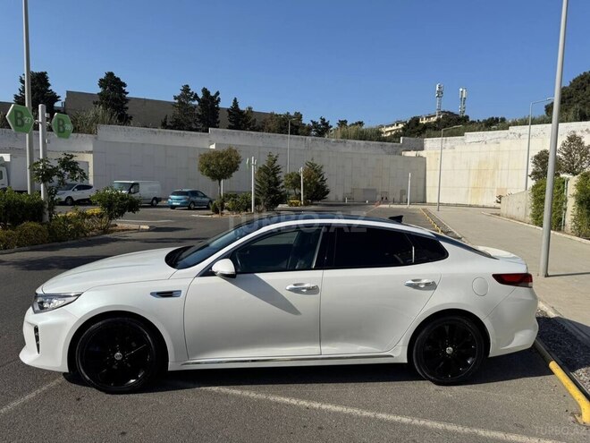 Kia K5-4