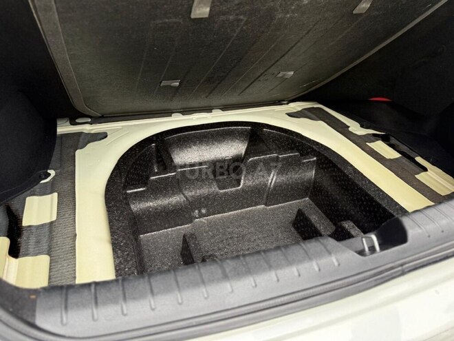 Kia K5-17