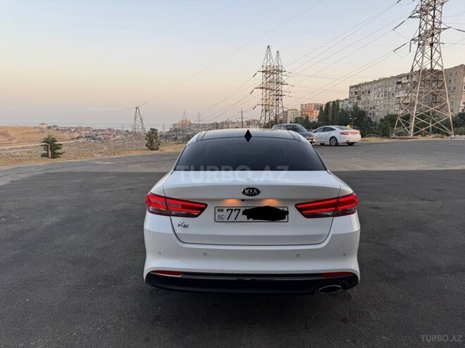 Kia K5-21