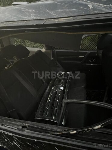 Mitsubishi Pajero 2011, 200,000 km - 3.0 л - Şəmkir