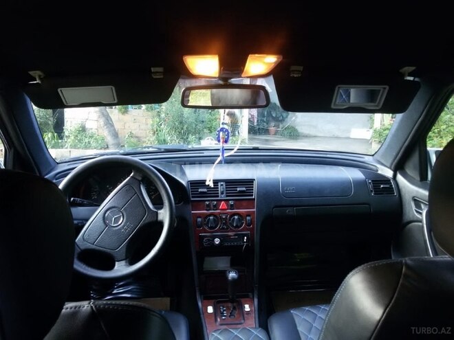 Mercedes C 180 1999, 293,000 km - 1.8 л - Şəki