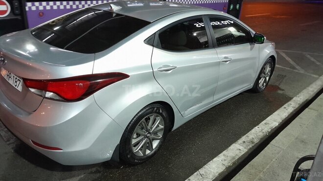 Hyundai Elantra 2015, 162,544 km - 1.8 л - Bakı