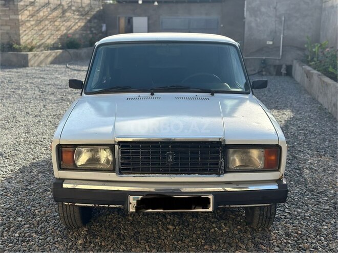 LADA (VAZ) 2107 2008, 211,000 km - 1.6 l - Salyan