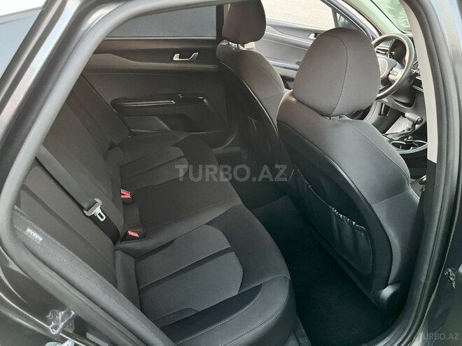 Kia K5-16
