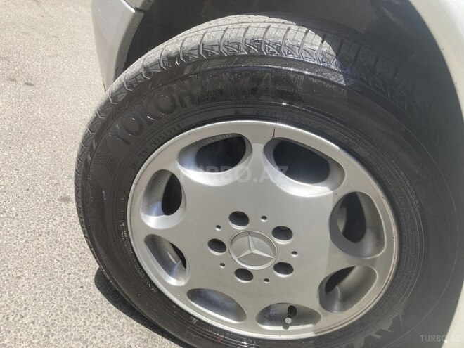 Mercedes C 180 1997, 392,000 km - 1.8 l - Bakı