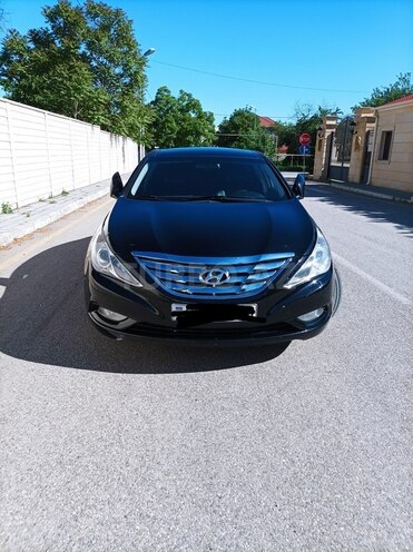Hyundai Sonata-1