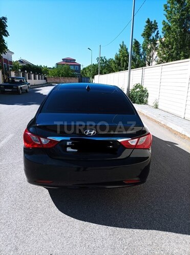 Hyundai Sonata-2