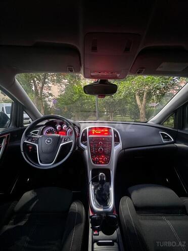 Opel Astra 2010, 183,000 km - 1.4 l - Bakı