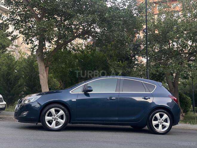 Opel Astra 2010, 183,000 km - 1.4 l - Bakı