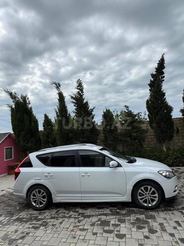 Kia  2010, 276,713 km - 1.6 l - Bakı